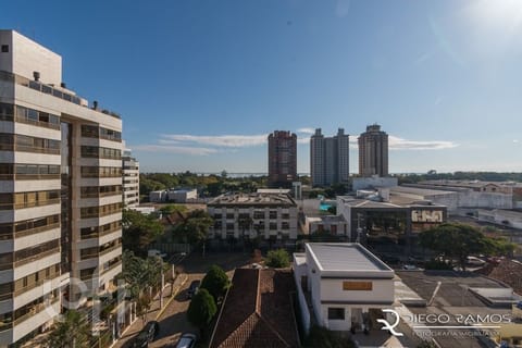 Image 38 - 235301